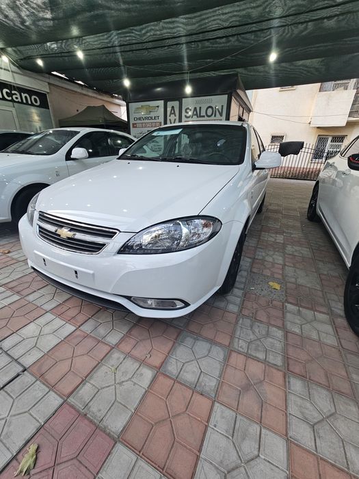 Жентра автомобили