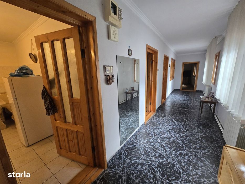 Centru Istoric- Casa 2 camere din boltari- Libera