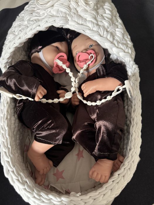 Egizak qo’g’irchoq sotiladi