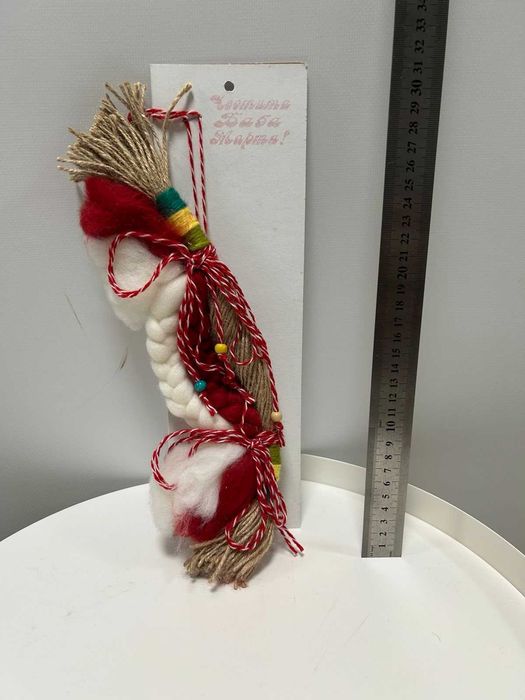 Мартеници на едро