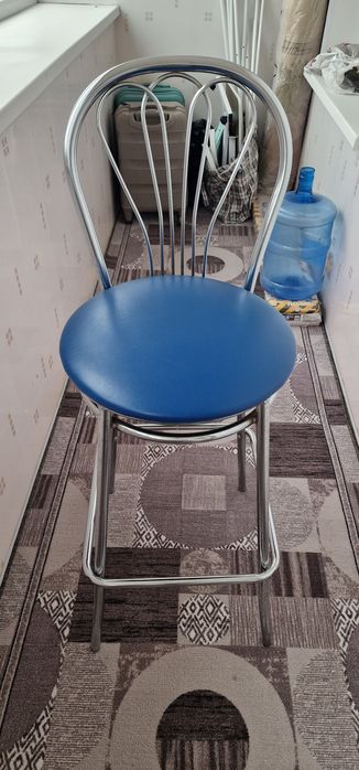 Продам стул барный.