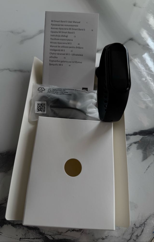 продаю Mi band 5