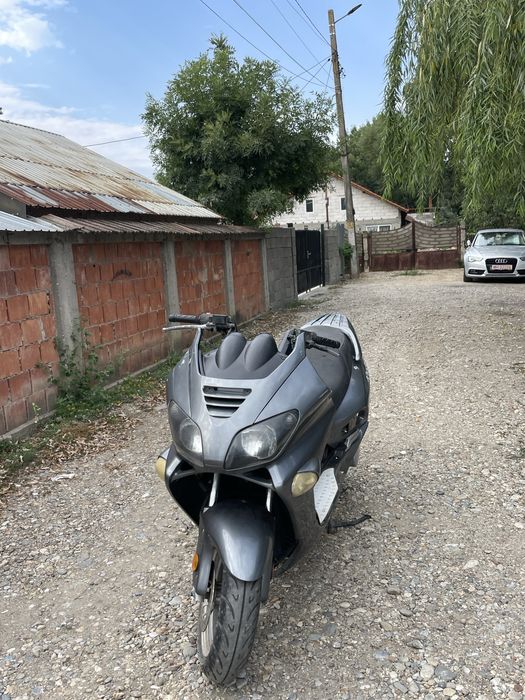 Scuter 125cc,mai multe detalii la telefon