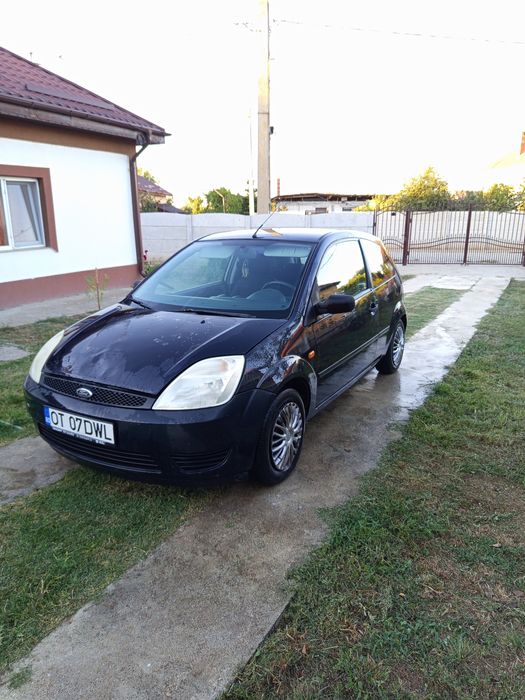 Vând Ford Fiesta 1.3 benzină+gpl