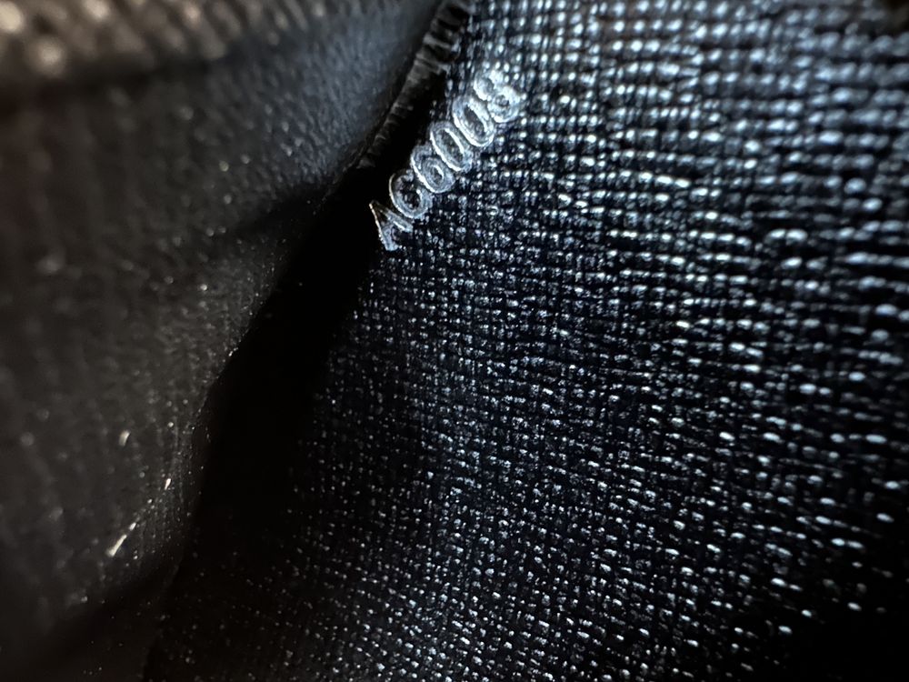 Portofel Louis Vuitton Piele Black Full Box Cod interior