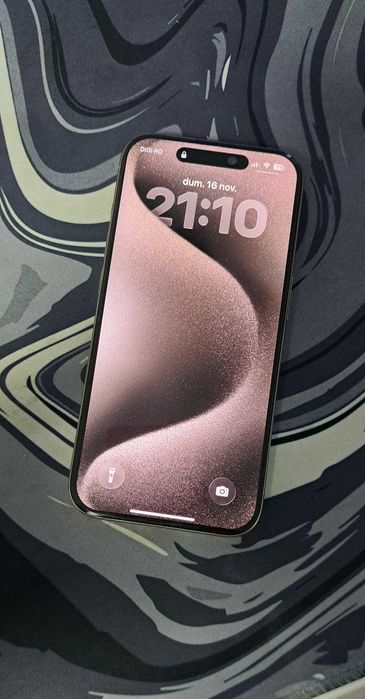 iphone 15 pro Natural Titanium