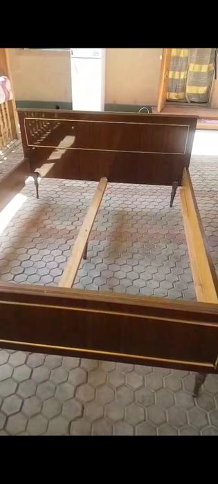 Кровать двуспальная