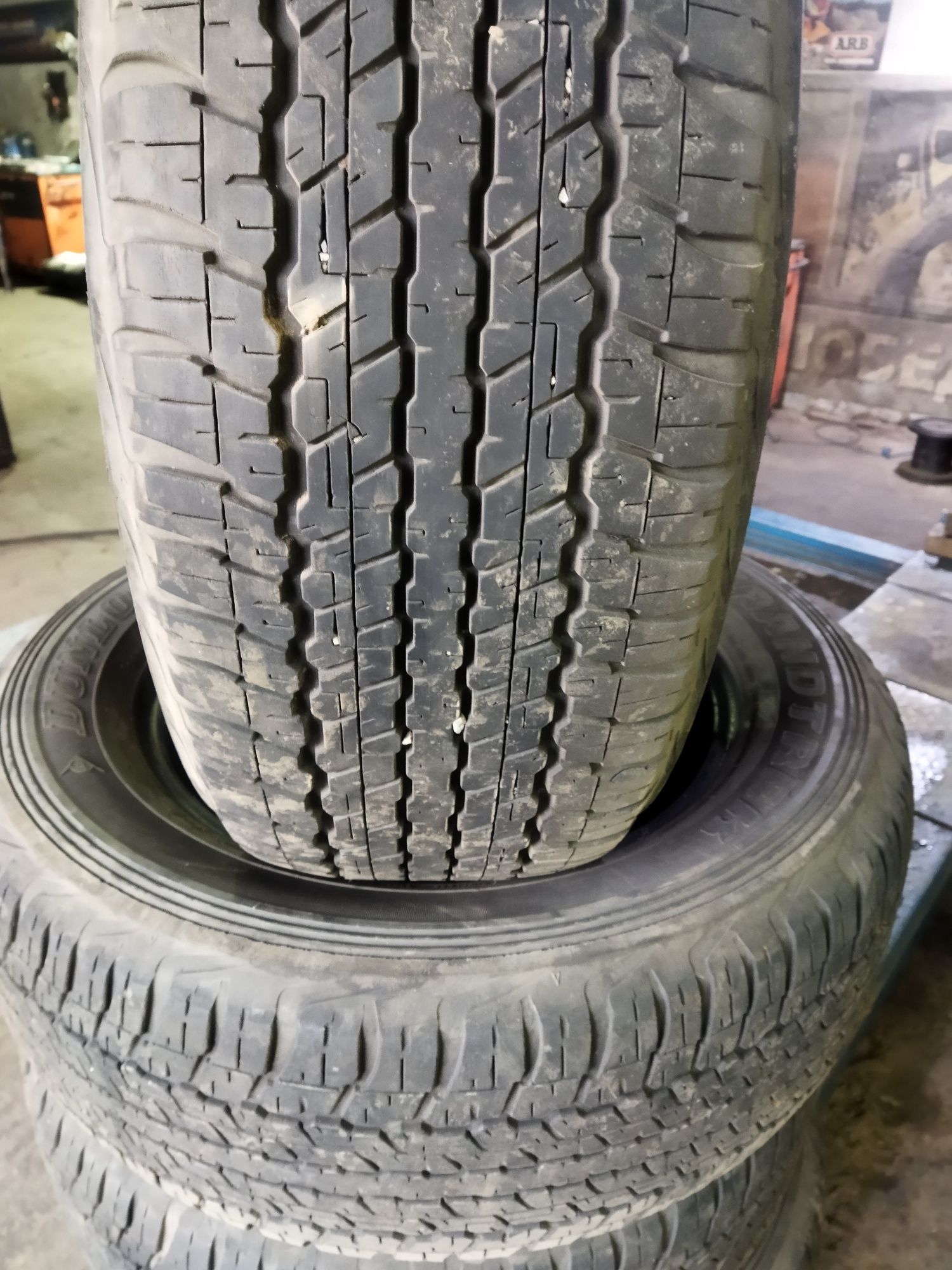 Продам резину DUNLOP A/T 265/60/18 в хорошем состояние