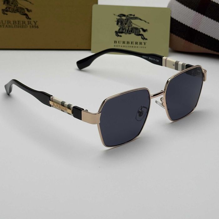 Слънчеви очила Burberry Gold нови, унисекс, метална рамка, черни лещи