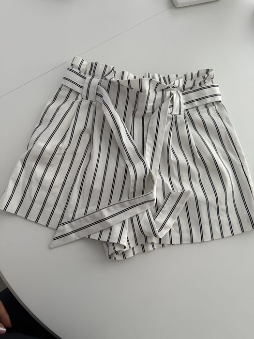 Pantaloni scurti dama