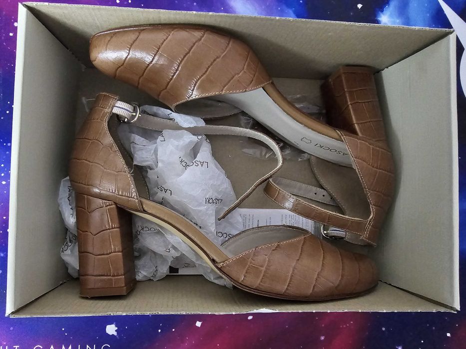 Adidasi si pantofi dama noi