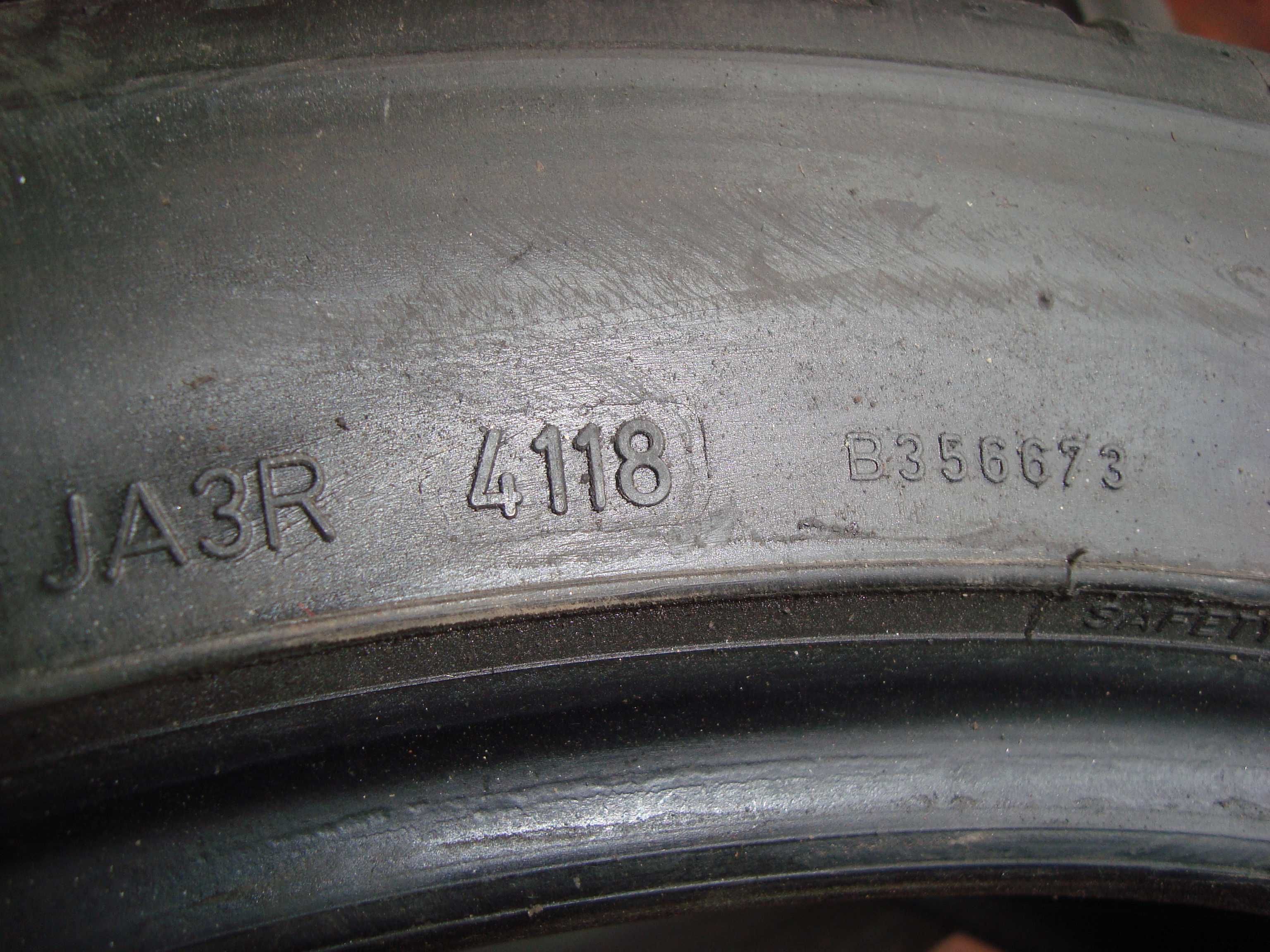 Гуми Dunlop 275/40 ZR19 (101Y)