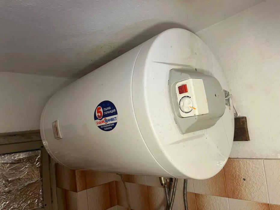 Продавам бойлер 80л. хоризонтален!