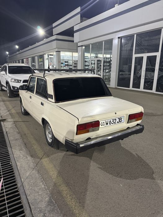 Vaz 2107 sotiladi