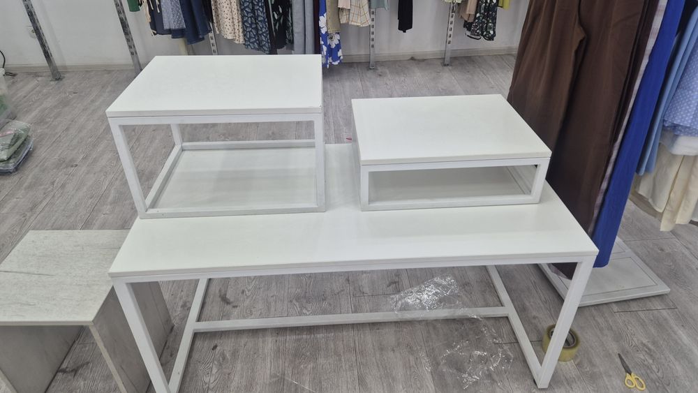 Полки, подставки, подиум, табуретка, пуфик