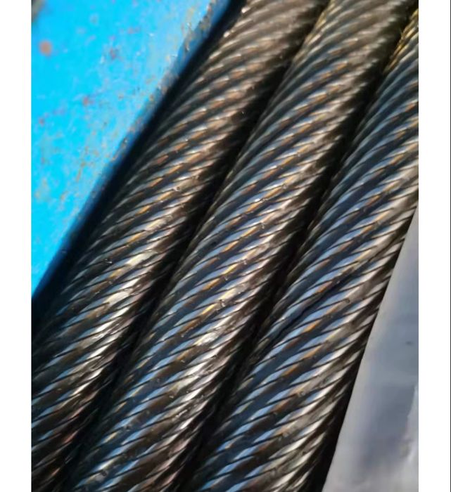 Tros (stalnoy kanat) / Стальной трос (канат)