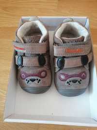 Обувки за прохождане Biomechanics 19 + бебешки обувки 17-20 номер.