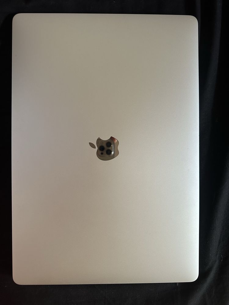Macbook Pro 15 2017 Amd Radeon 560