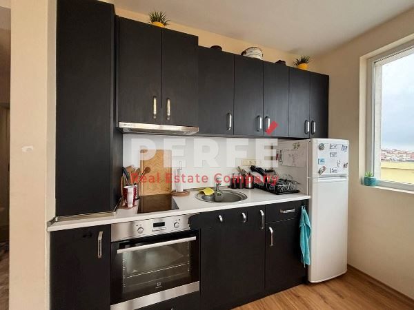 Продава се Двустаен апартамент в Свети Влас - 61 кв.м за 1148 €/кв.м - Снимка #2