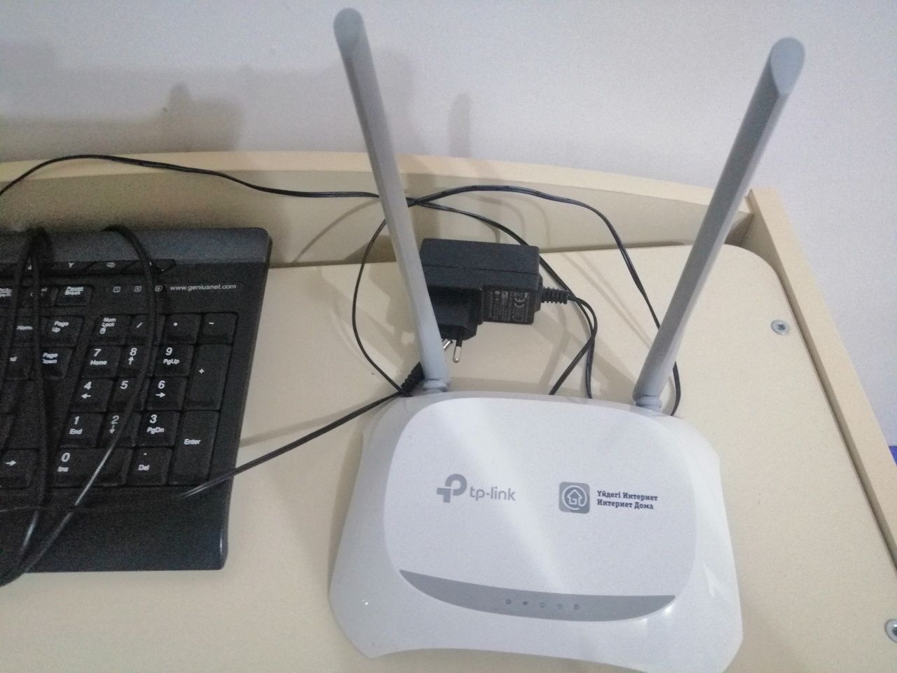 Роутер tp-link модель TL- WR840N
