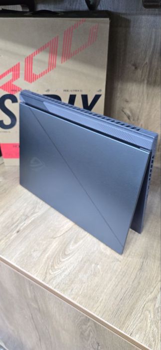 Asus Rog Strix G18
