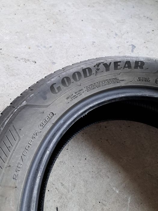 2 anvelope Allseasons 215 60 r17 Goodyear
