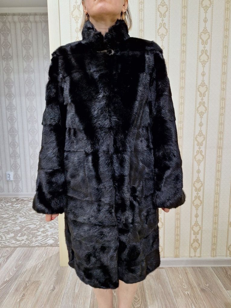 Продам норковую шубу
