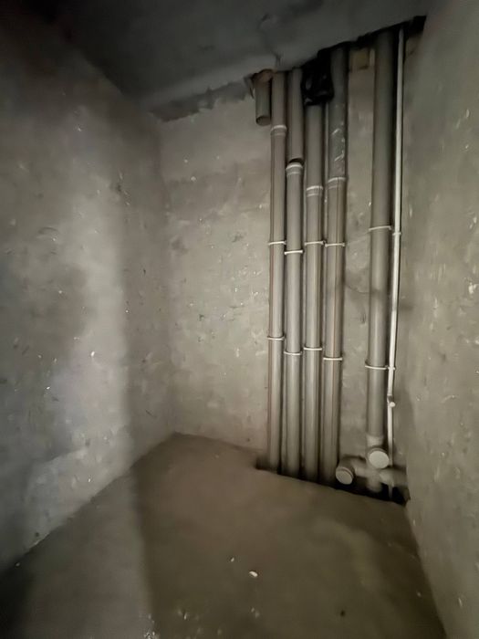 3 xonalik kvartira sotiladi