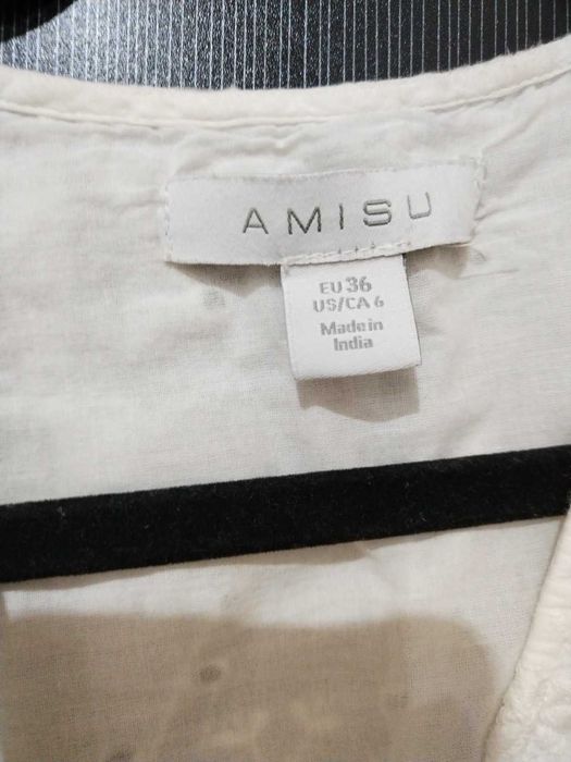 Рокля с изрязан гръб,рокля с 3/4 ръкав