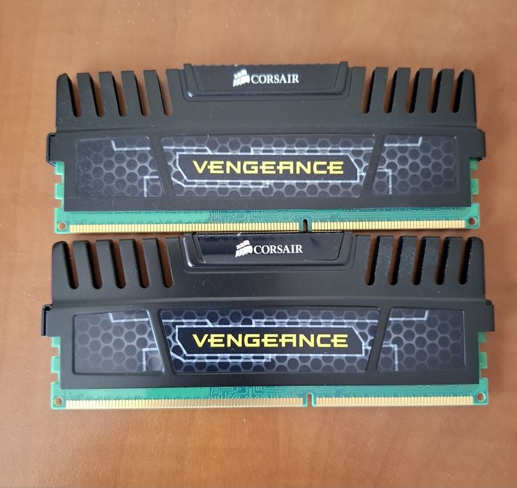 KIT memorie CORSAIR Vengeance 8Gb(2x4Gb) DDR3 1600 Mhz