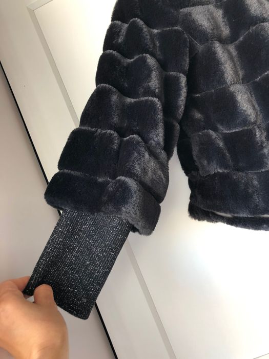 Яке с къс косъм в размер S