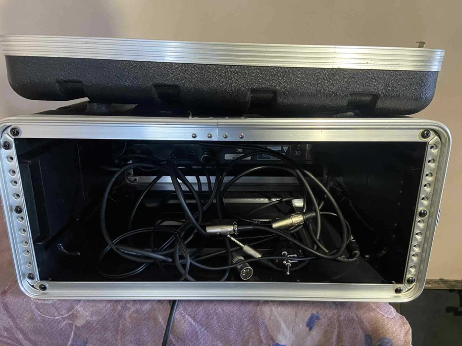 Rack Case Amplificatoare/Procesor sunet 4 Unitati