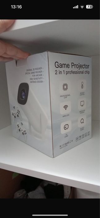 Проектор +2джойстика ,пользовались несколько раз