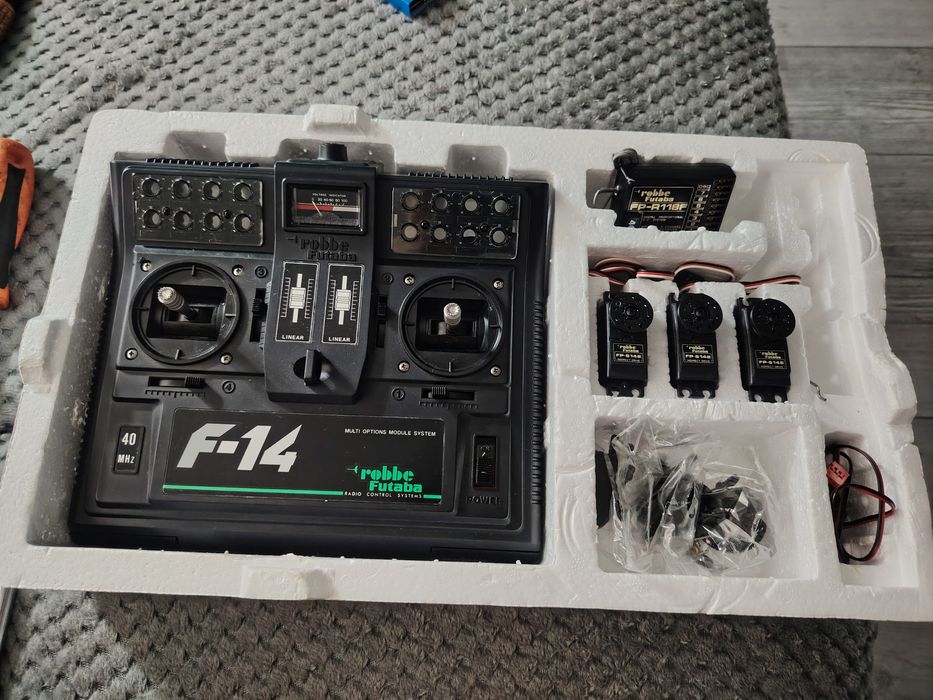 Radiocomandă Robbe Futaba 40mhz