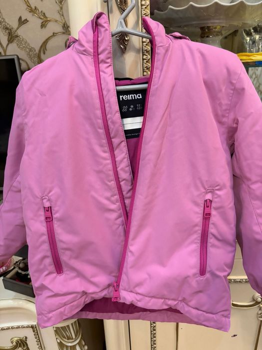 Продам комбинезон для девочки