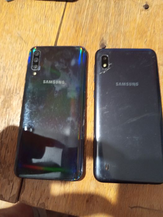 Samsung galaxy A50 , A10
