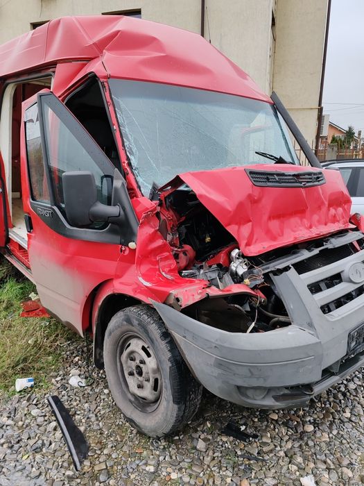 Vând Ford Transit