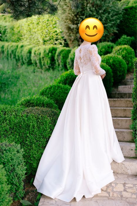Vand rochie de mireasa