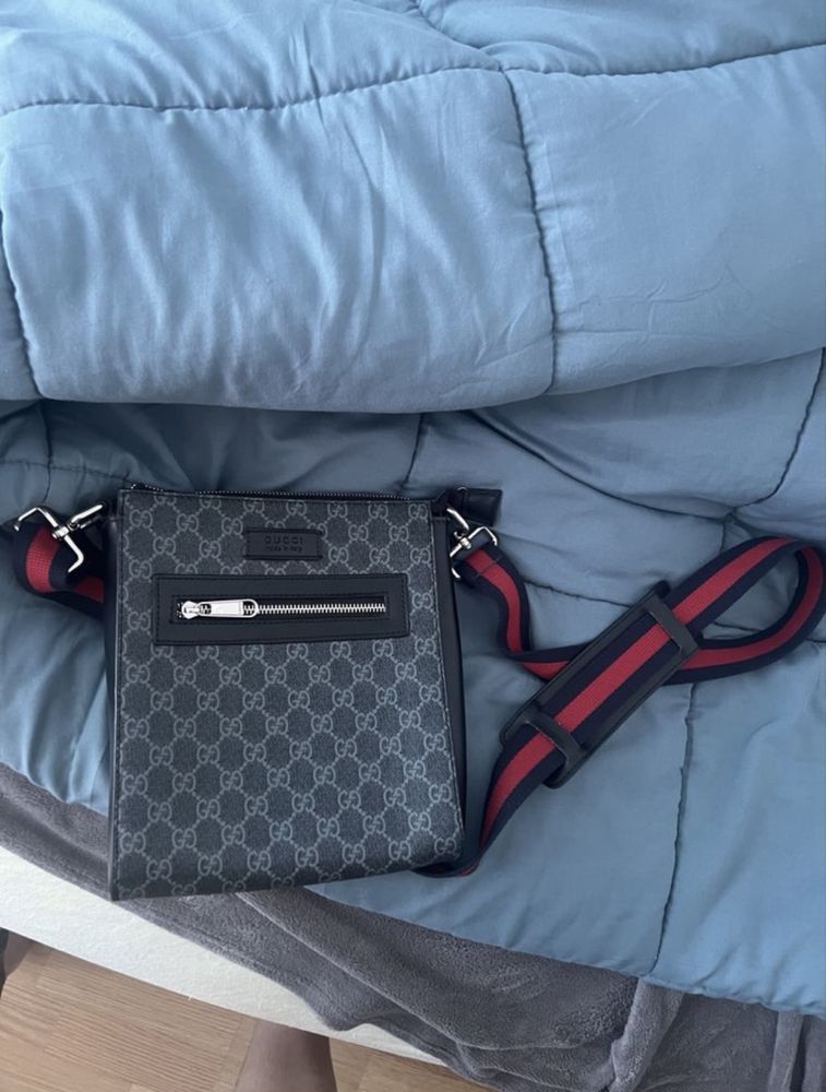 Gucci messenger bag