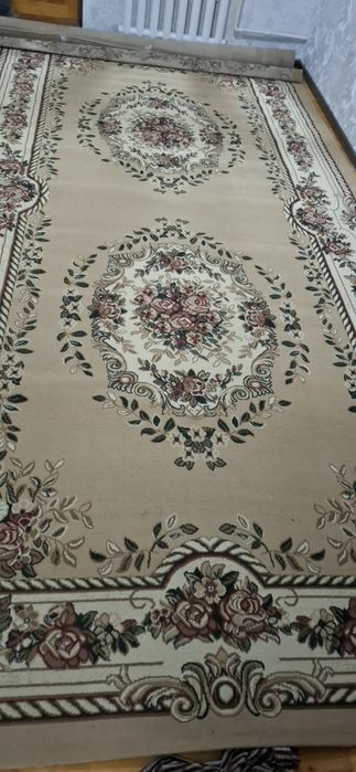 Гилвм сотилади . Продам ковер .