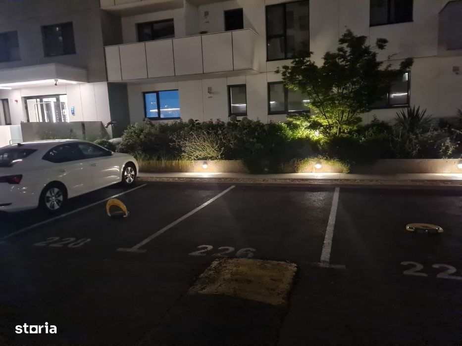 Ofer spre vinzare parcare suprateran complex rezidential CORTINA NORTH