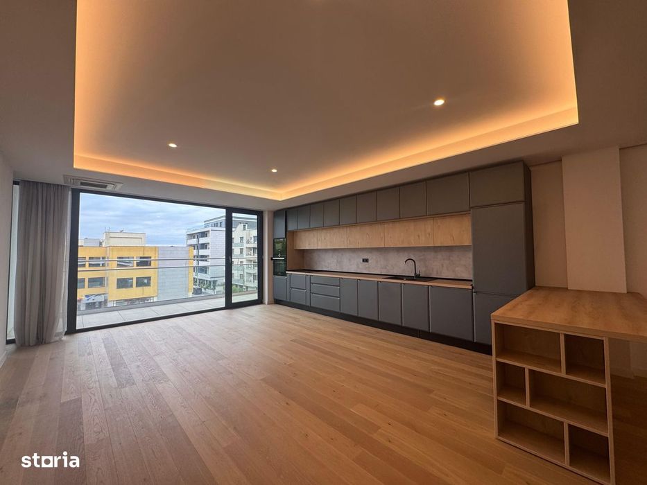 3 camere PREMIUM| 135 MP + 22 MP terasa