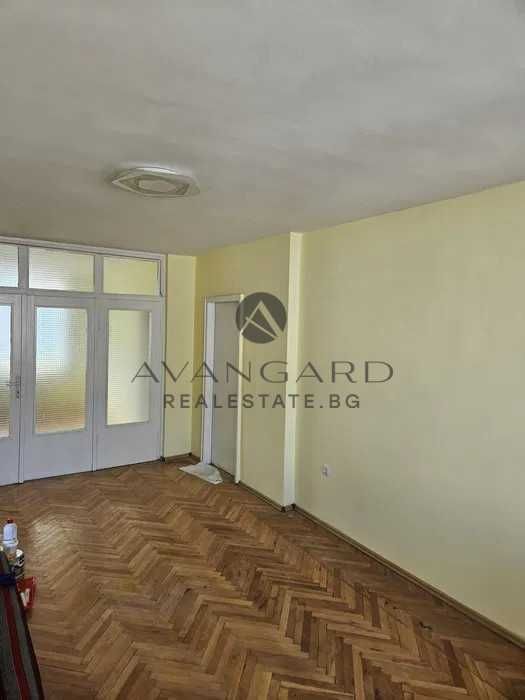 Продава се Тристаен апартамент в Пловдив, Център - 108 кв.м за 1436 €/кв.м - Снимка #19