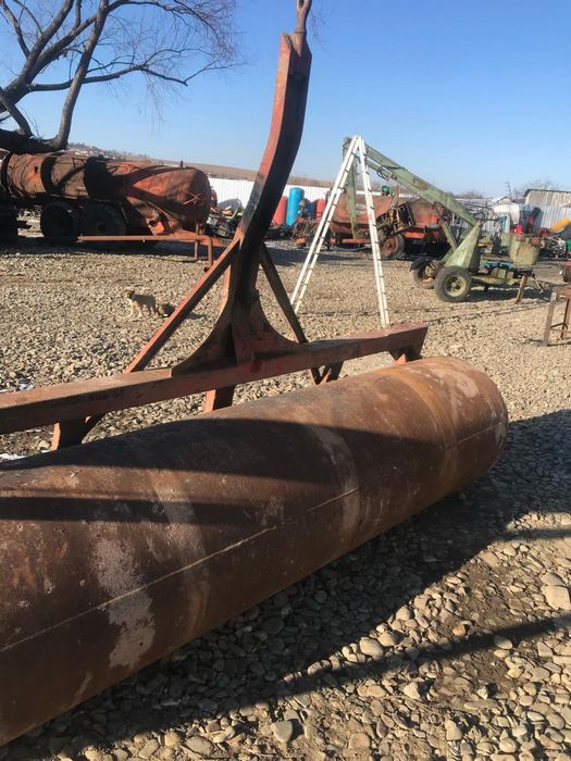 Tăvălugul agricol lungime 2,80 metri grosime 76 cm