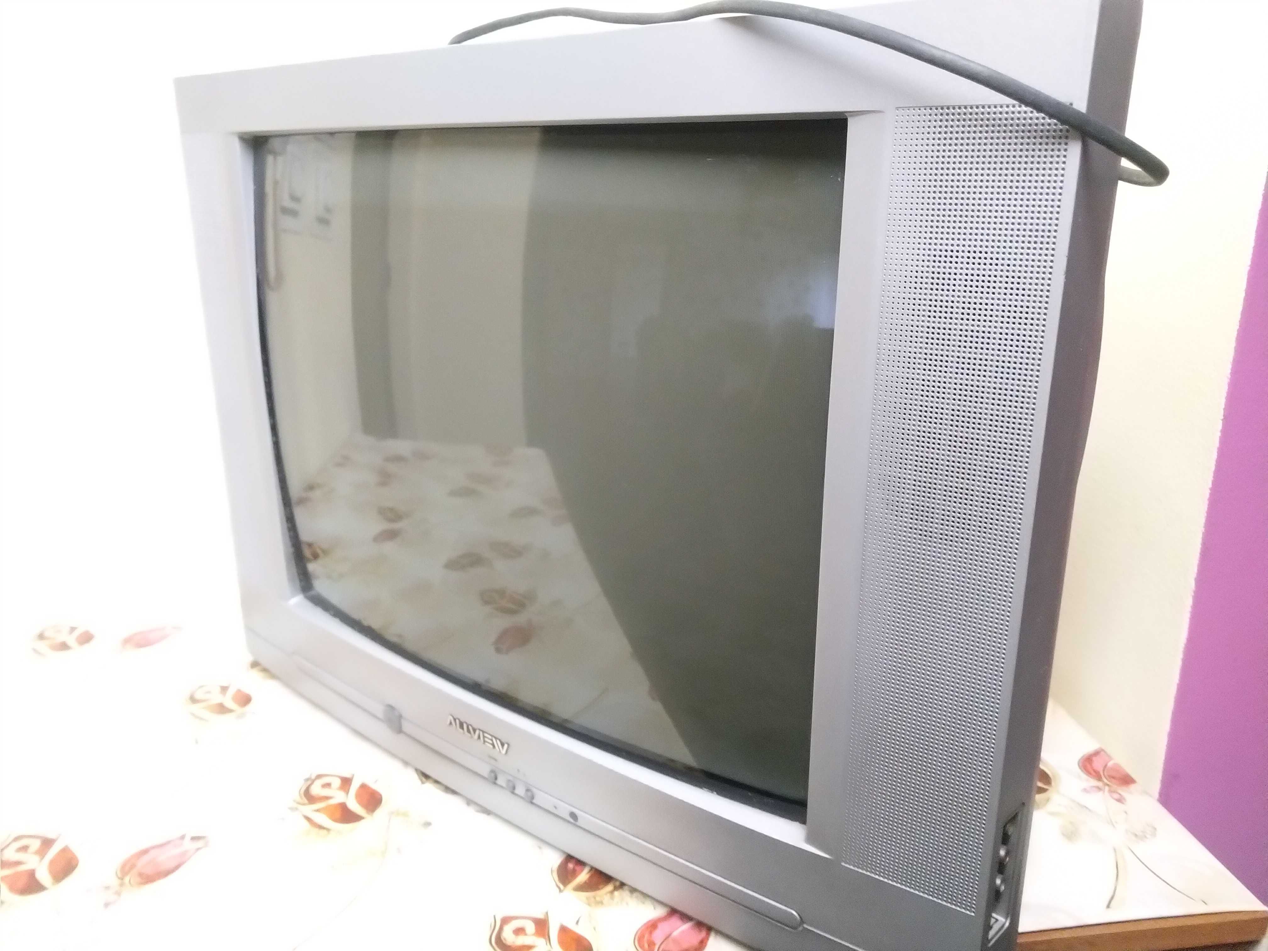 Vând TV fără telecomandă, defect, marca ALLVIE\V cu diagonala de 51 cm