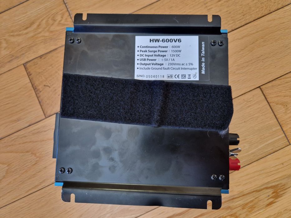 Инвертор Titan 600W