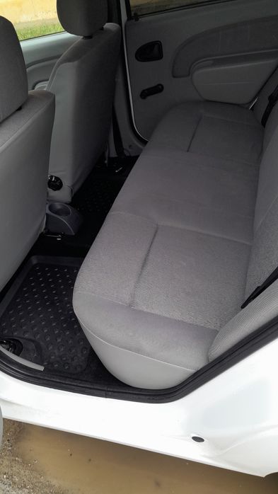 Vând Logan 1.4 benzină