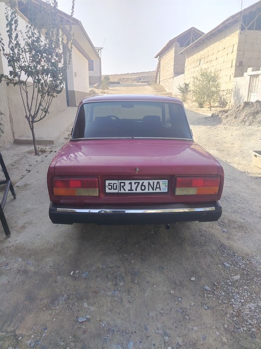 Lada 2107 sotildi xolati o'rta rasxod yo'q