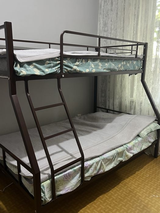 Двухьярусная кровать