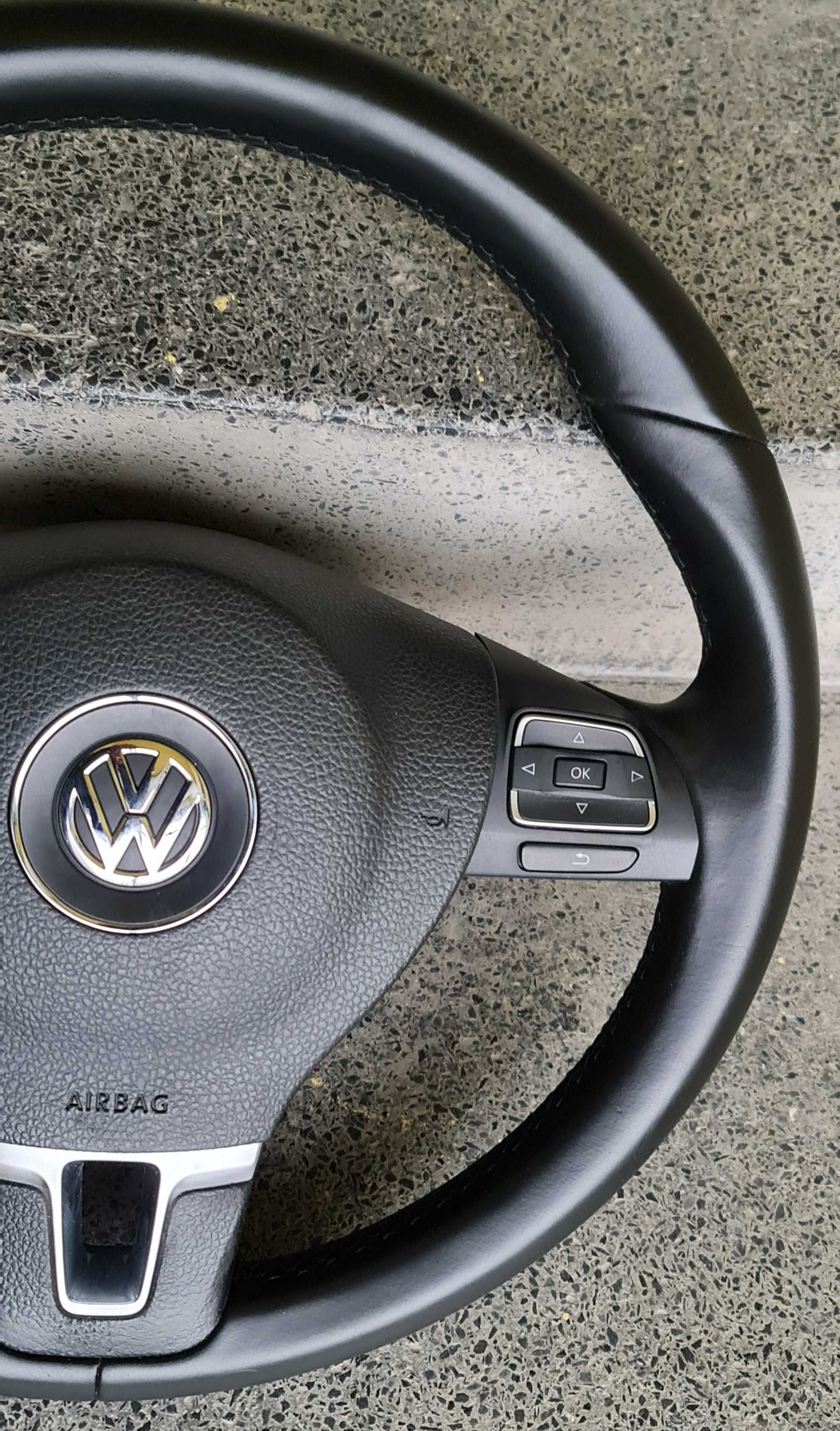 Кожен мулти волан с аербег VW Golf Passat Touran Caddy